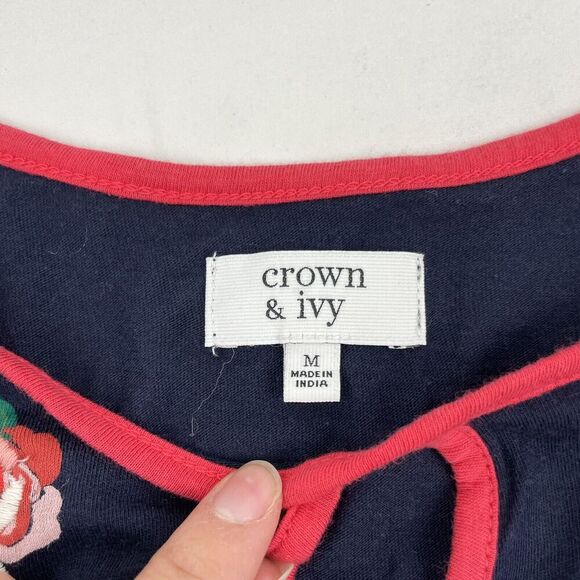 NWT Crown & Ivy Girls Blue Embroidered Floral Shirt Size M $34 Fridas Garden - Picture 4 of 7